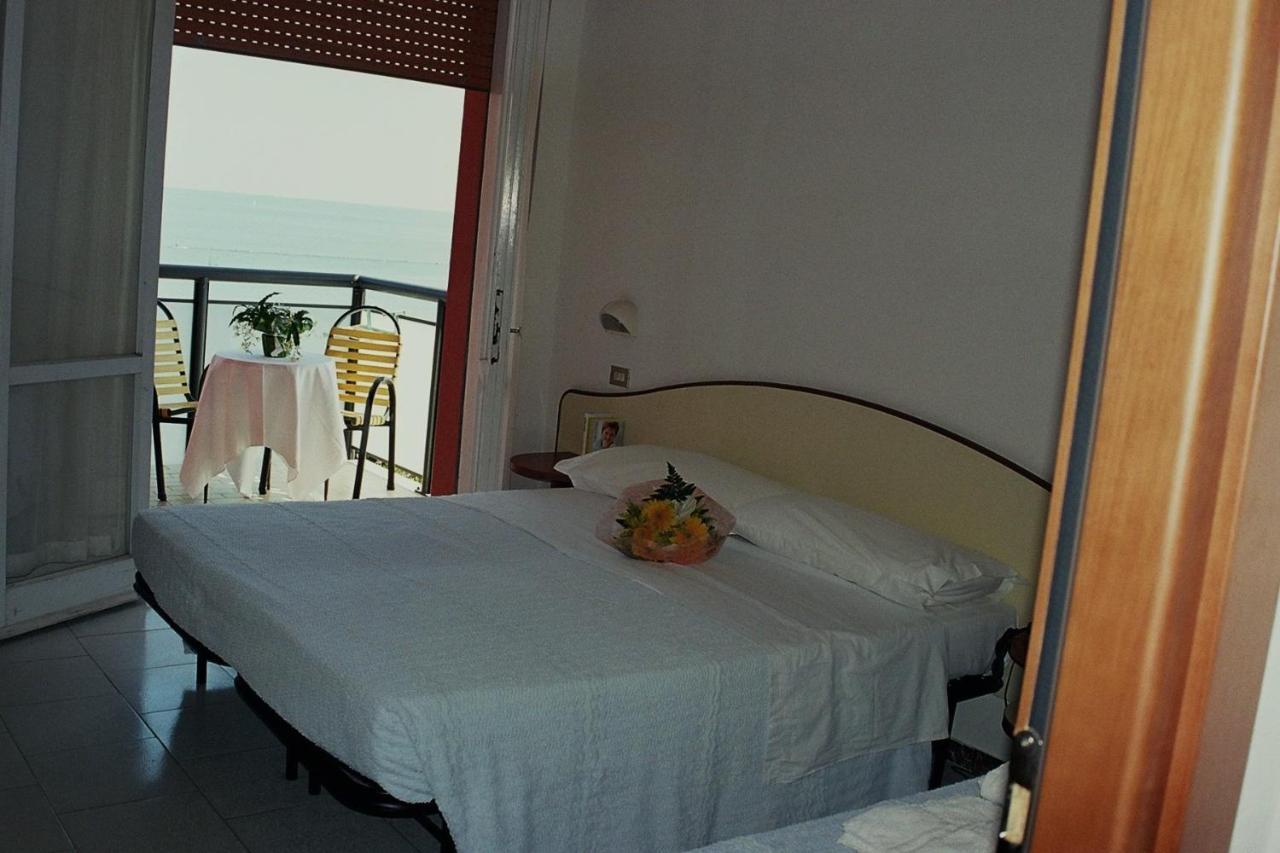 Hotel Darsena Cesenatico Extérieur photo